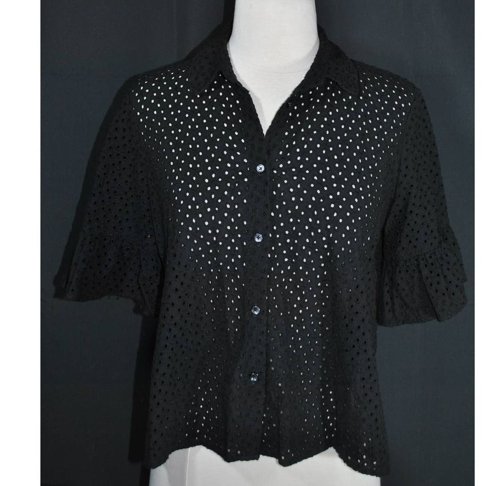 Madewell Black Eyelet Button Up Short Sleeve Top - S